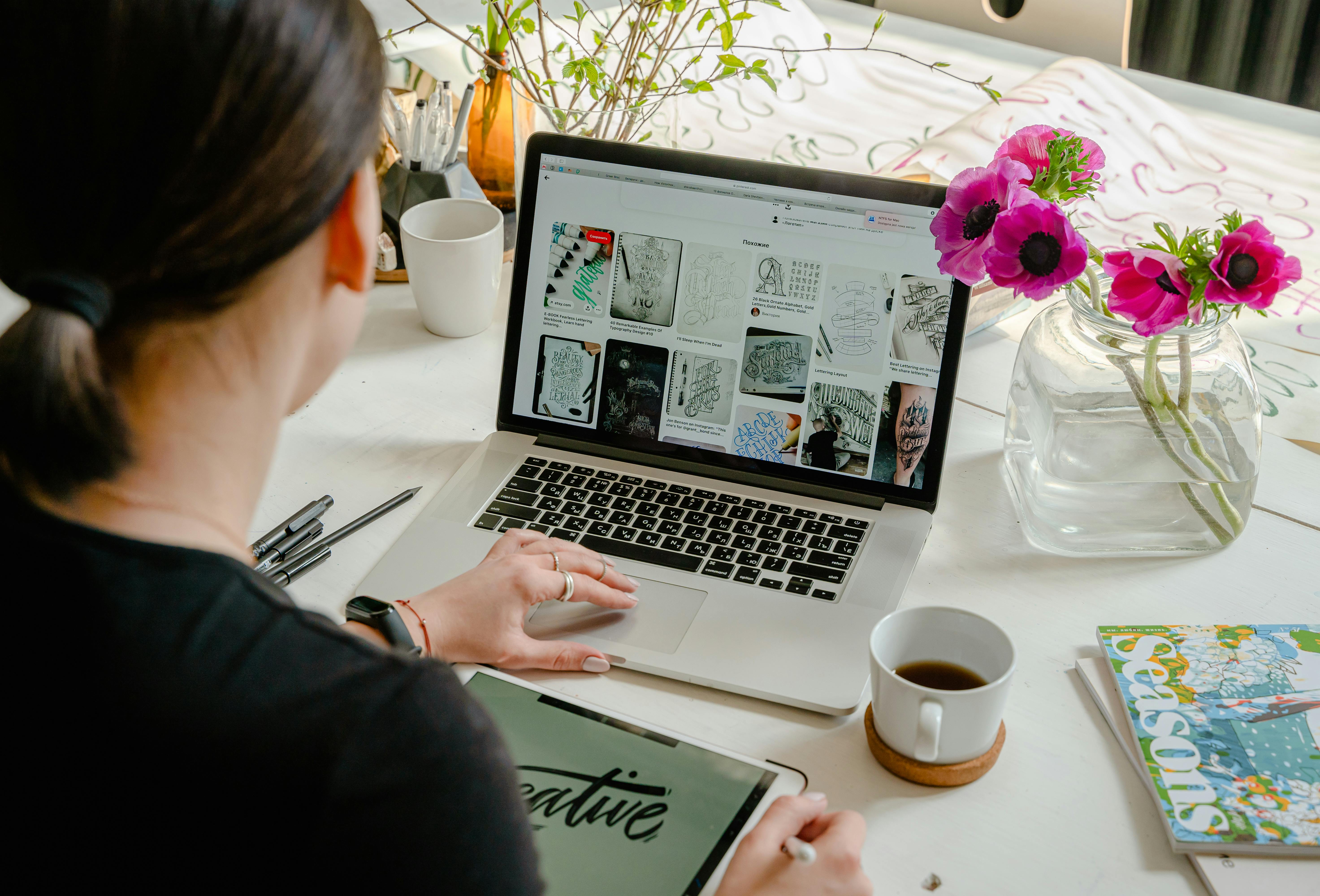 Top 12 Webflow Apps