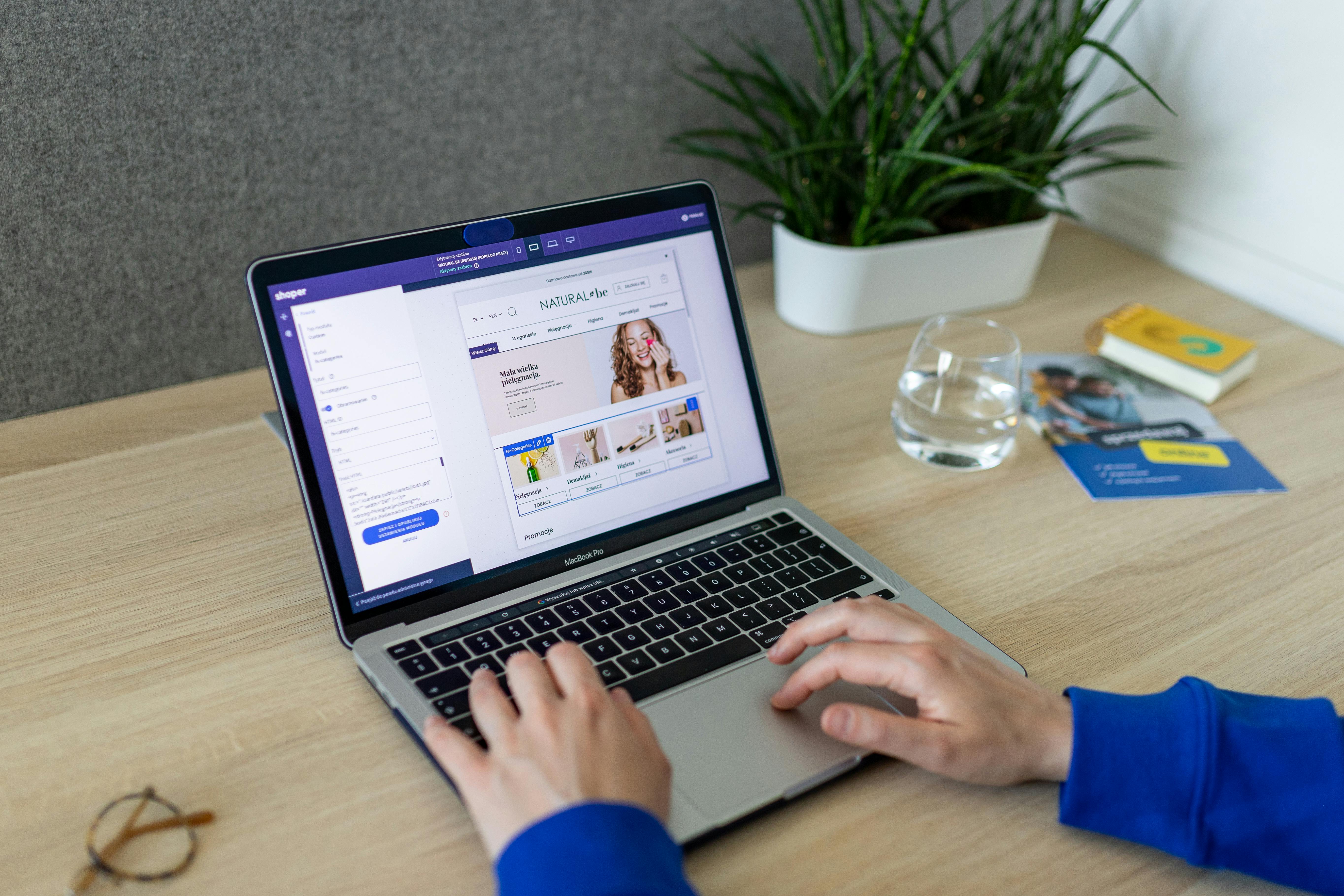 Webflow vs Shopify